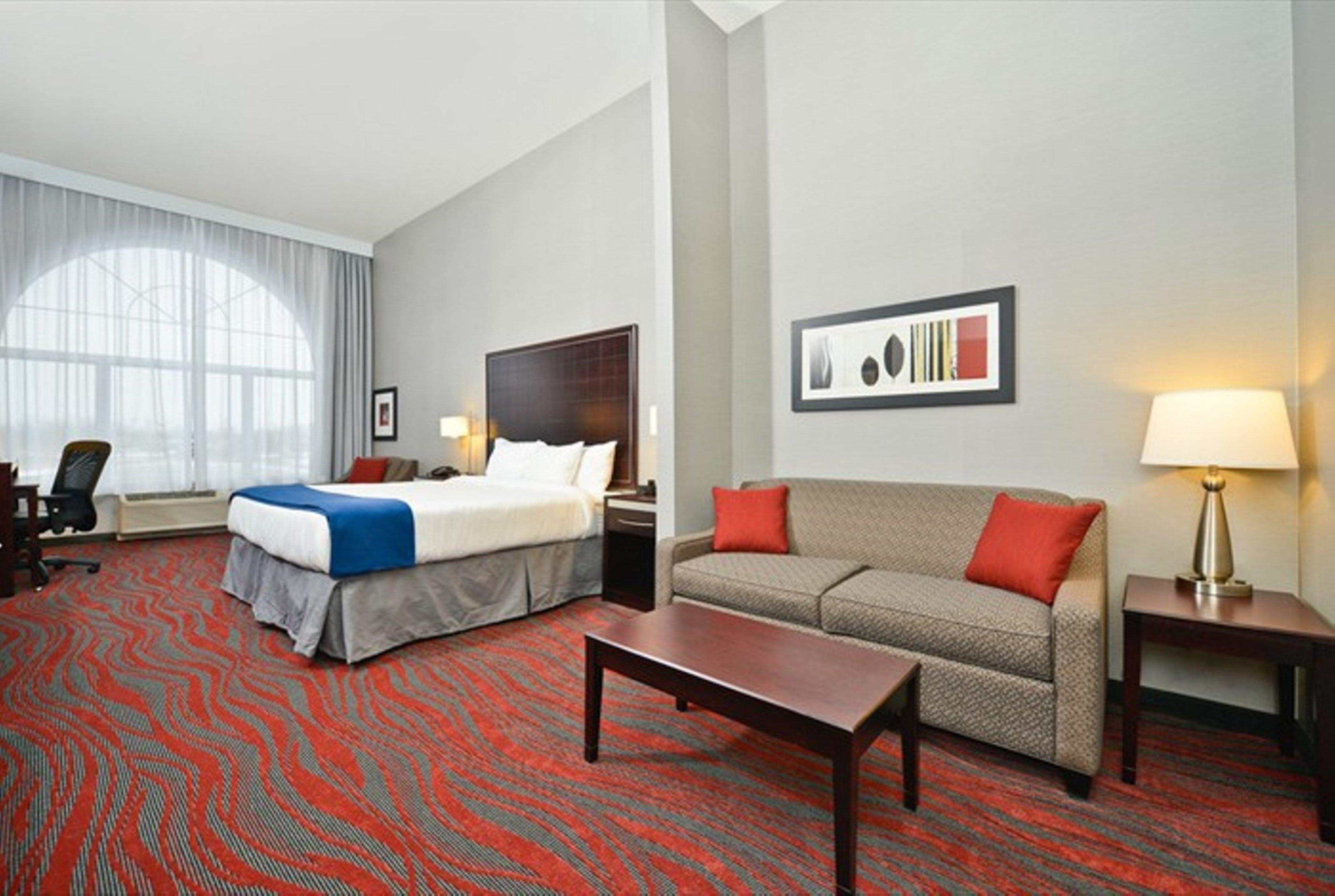 Holiday Inn Express & Suites Utica By Ihg Экстерьер фото